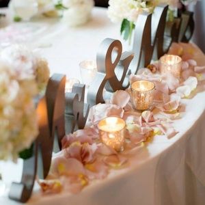 Mr & Mrs sign, wedding decor